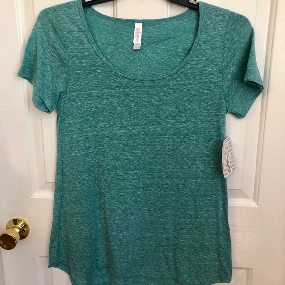 LuLaRoe Tops - Lularoe Classic T Size S